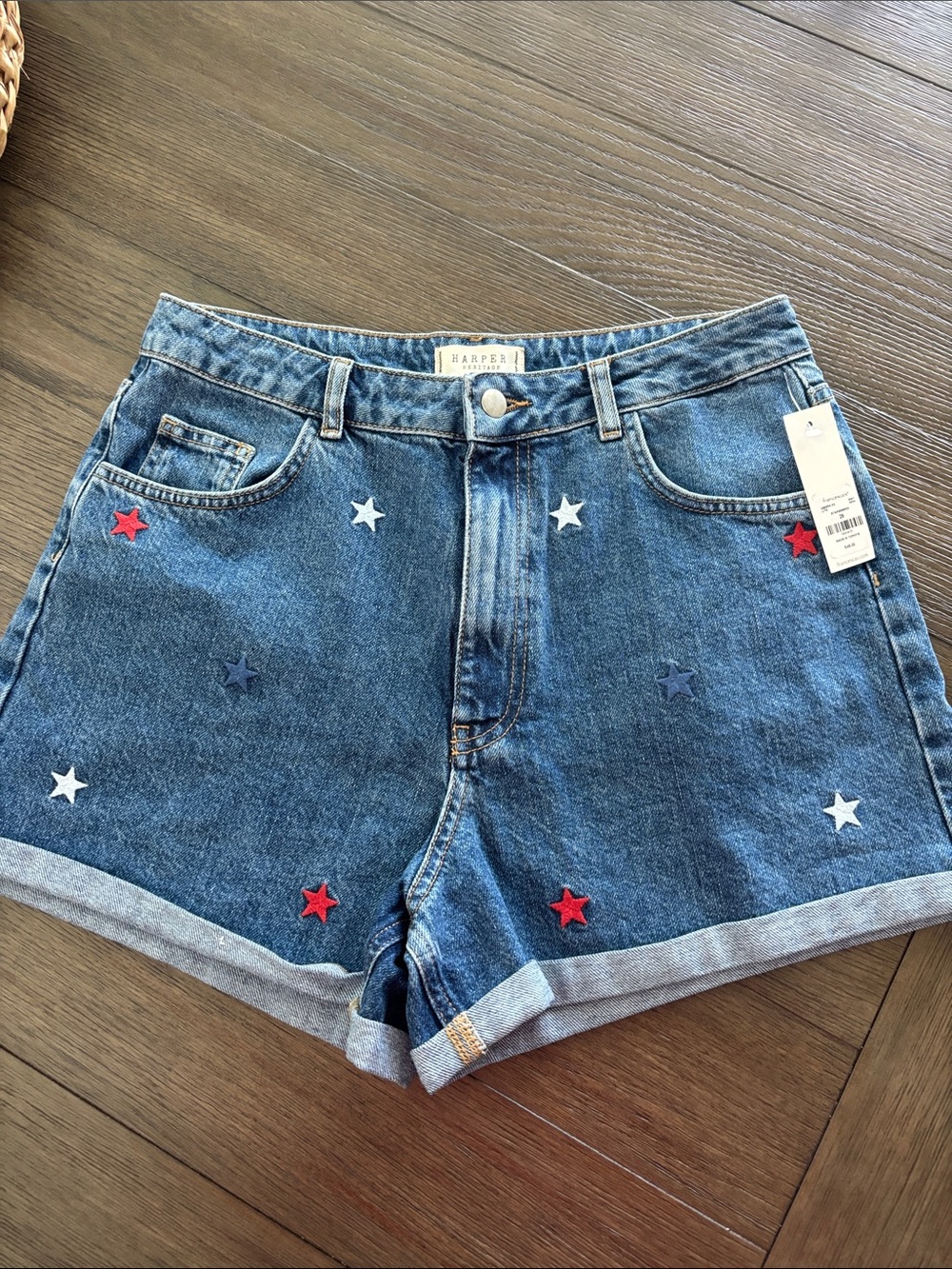 Harper Heritage Francesca’s Denim Embroidered Star Shorts  Sz 28 NWT